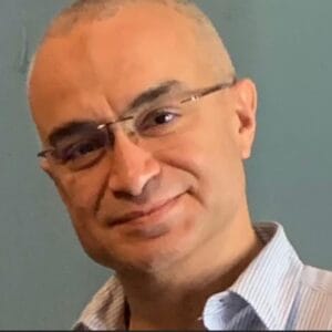 الكاتب يحيى صفوت