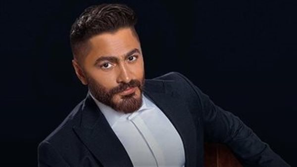 تامر حسني يتبني حالة طفل مصاب بمرض نادر