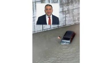 مصرفي مصري ينقذ عائلة إماراتية من الغرق والبنك يكرمه
