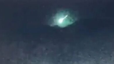 كائن فضائي أم ماذا.. جسم غامض يظهر في سماء 3 محافظات تركية ويثير الذعر