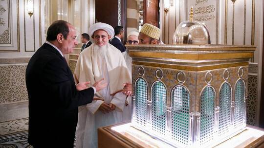 سلطان البهرة يشكر مصر على منح طائفته فرصة تطوير أشهر مساجد البلاد