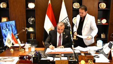 محافظ جنوب سيناء يصدق على عقود تقنين لوضع يد سكني «النموذج الموحد المؤمن»