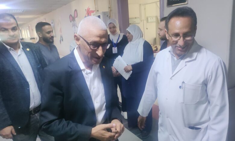 محافظ شمال سيناء يتفقد أقسام مستشفى العريش العام