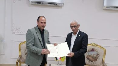 محافظ شمال سيناء يكرم العاملين في المكتب الفني بالديوان العام