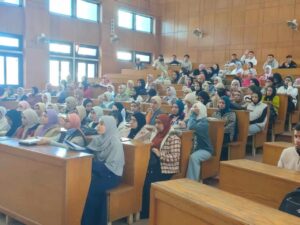 ندوة بتجارة دمنهور  بعنوان "كيفية تأمين البيانات في عالم التحول الرقمي