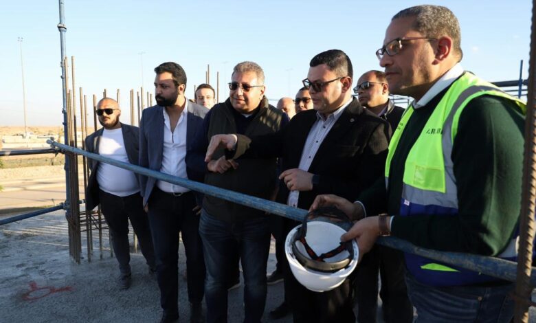وزير الإسكان يتفقد مشروع صن كابيتال لمتابعة مراحل التنفيذ وتطور الأعمال