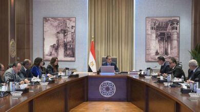 رئيس الوزراء يبحث إجراءات سداد مديونيات "القابضة للمياه والصرف"