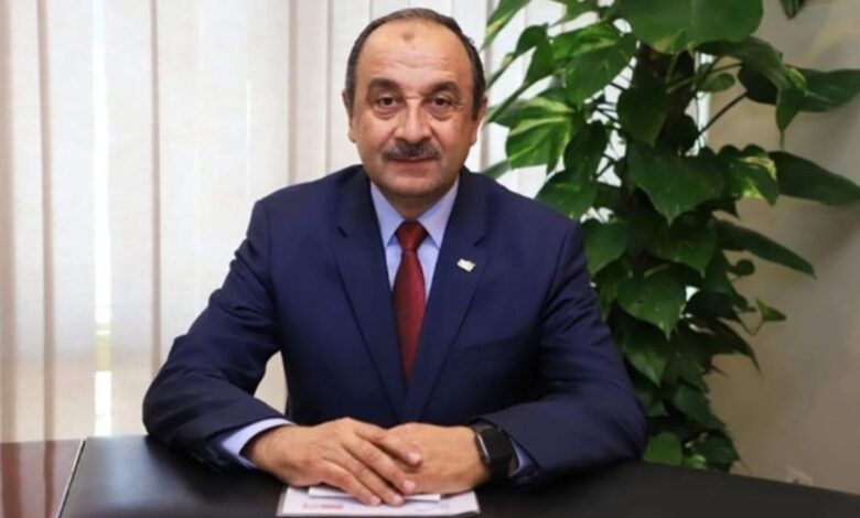 وزير قطاع الأعمال يبدأ زيارات تفقدية لمصانع وشركات تابعة لجنوب الصعيد