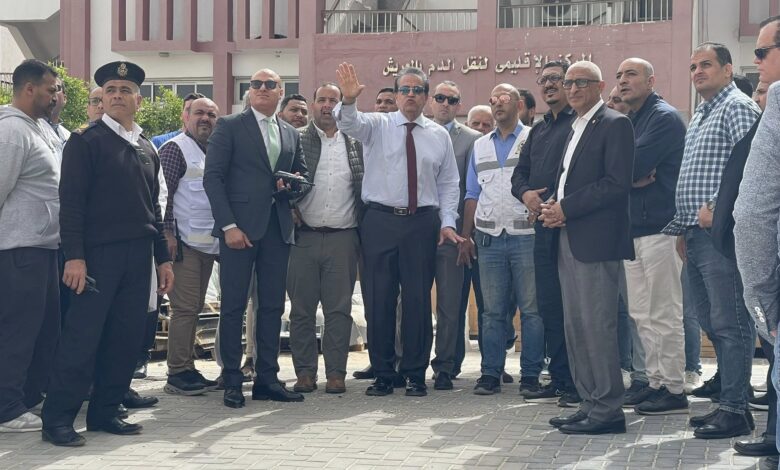 نائب رئيس الوزراء يزور مستشفى العريش العام