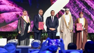 "الشربيني" يصل إلى مسقط ويشارك في افتتاح معرض عمان العقاري