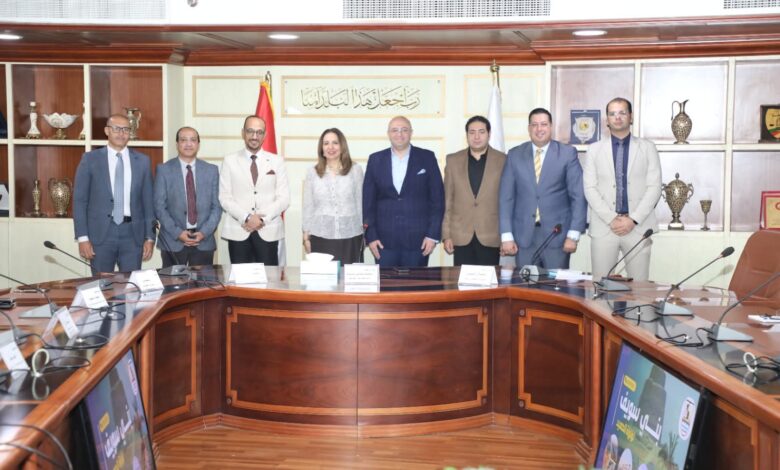محافظ بني سويف ونائب وزير الاتصالات يبحثان تعزيز التعاون في الرقمنة وتطوير الخدمات
