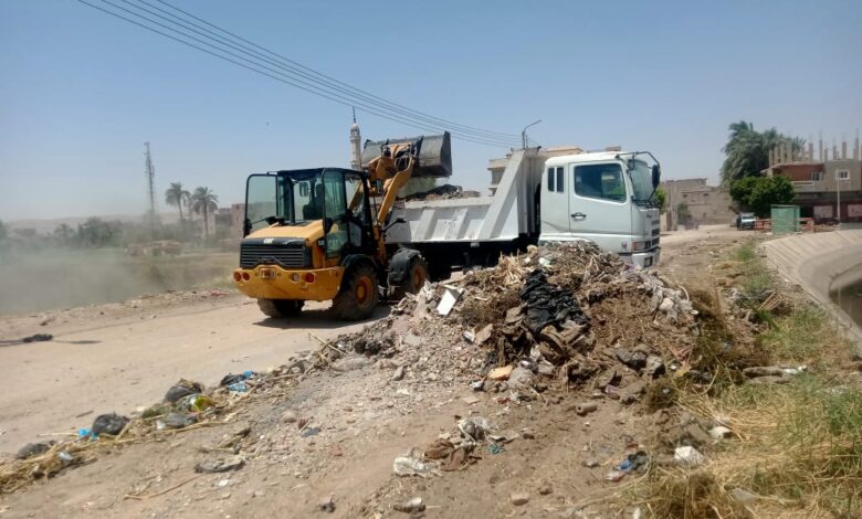 محافظ أسيوط: مواصلة حملات نظافة ورفع المخلفات والقمامة بقرى مركز أبو تيج