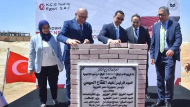 وزير الاستثمار يضع حجر الأساس لمصنع شركة منسوجات تركية بالعاشر من رمضان