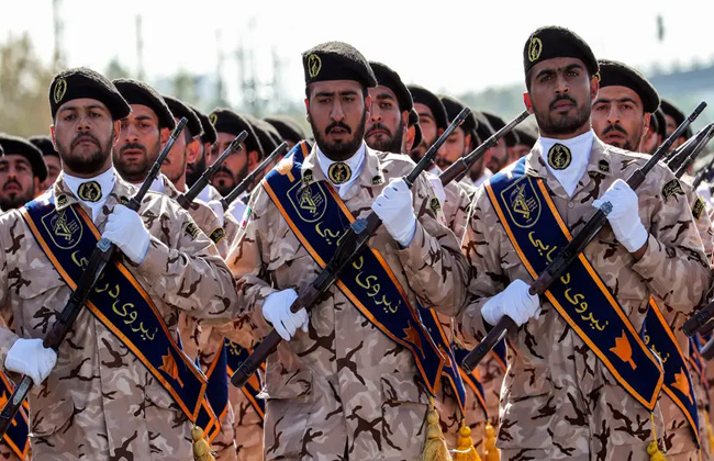 إيران تعلن اعتقال خلية تابعة للموساد في خراسان رضوي.. ومحللون: رسالة ردع في سياق صراع مفتوح مع إسرائيل