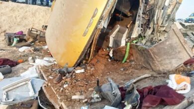 جثتان و33 مصابًا في حادث انقلاب أتوبيس على الطريق الصحراوي الغربي بأسيوط