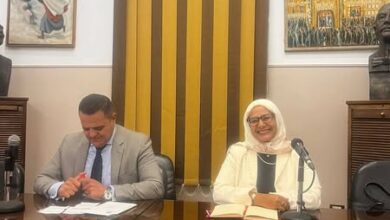 توظيف وسائل التواصل الاجتماعي في الأدب، على مائدة الحوار في نقابة الكتاب.