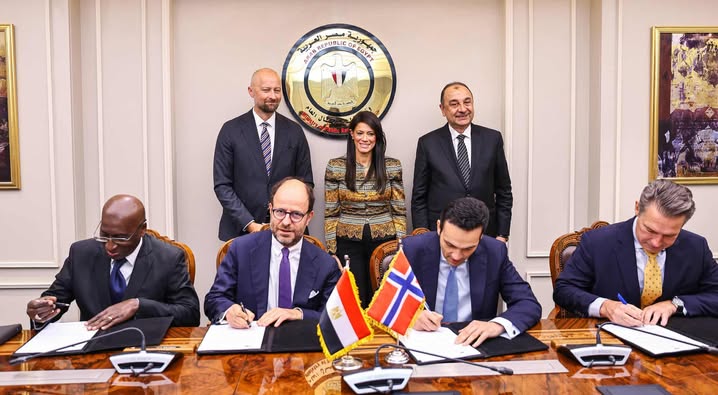 مصر والنرويج توقعان خطابات نوايا لتمويل مشروع "دندرة" للطاقة الشمسية لتغذية مجمع "مصر للألومنيوم"