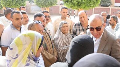محافظ المنيا يعقد لقاء خدمة المواطنين