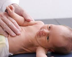 7 أعراض تكشف اصابة الطفل بالجفاف