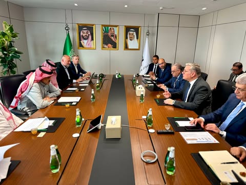 وزير البترول يبحث تعزيز مشاركة الشركات المصرية في مشروع «نيوم» بالسعودية