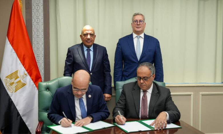 وزيرا الكهرباء والبترول يشهدان توقيع بروتوكول لمعالجة مخلفات الأنشطة البترولية