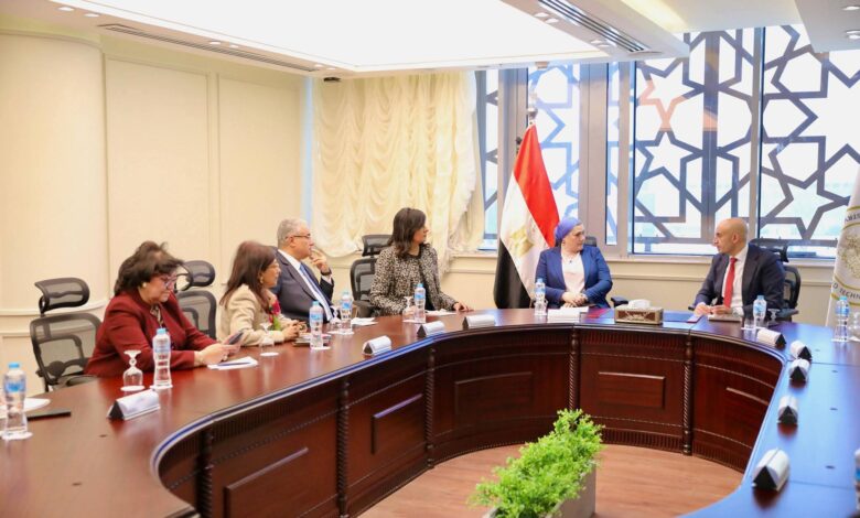 وزير التعليم يناقش إطلاق حملة «طفل متوازن» بالمدارس