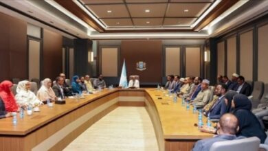 تعزيزا لوحدة الصومال.. الرئيس حسن شيخ   يعقد مشاورات وطنية مع ممثلي الأقاليم. 