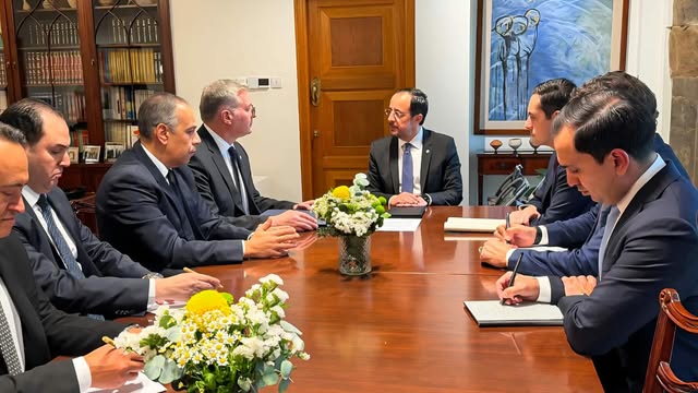 وزير البترول يبحث مع رئيس قبرص تعزيز التعاون في مجال الطاقة وربط حقول الغاز