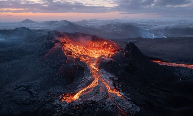 انفجارات بركانية في الفلبين تجبر الآلاف على الإجلاء