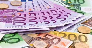 استقرار سعر اليورو وارتفاع الدولار بمنتصف تعاملات اليوم الأربعاء 14 يناير 2026 بالبنوك المصرية