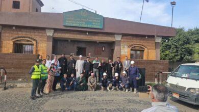  وفد من التنفيذيين والأزهر والكنيسة يزور الأقسام  لتهنئة رجال الشرطة بعيدهم باسيوط