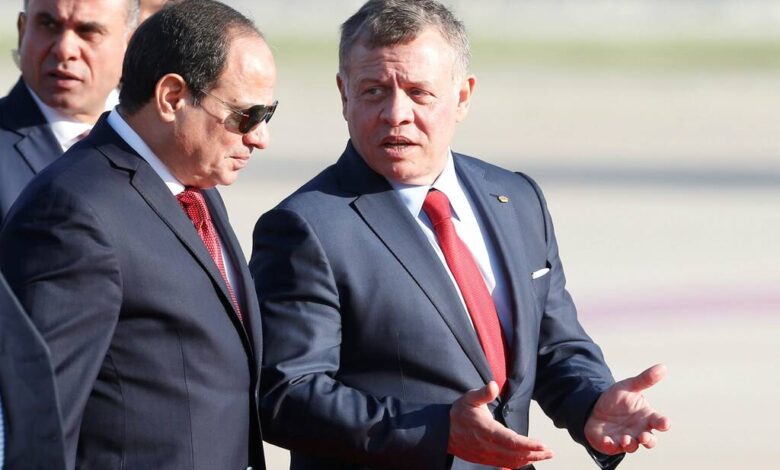 السيسي وملك الأردن يدعوان لتنفيذ وقف الحرب في غزة