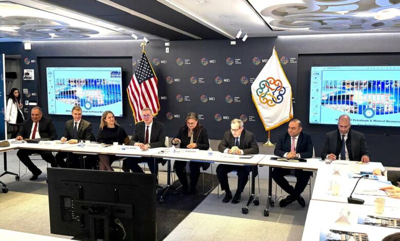 وزير البترول يؤكد التزام مصر بتسريع تنفيذ مشروعات ربط الغاز مع قبرص