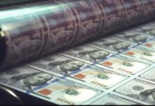 تباين أسعار الدولار أمام الجنيه في 11 بنكًا بنهاية تعاملات الأحد