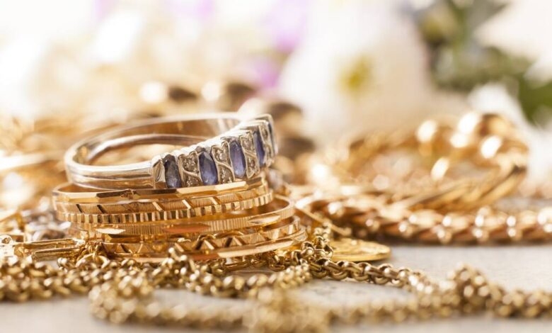 أسعار الذهب تترقب قرار «المركزي».. والدولار يضغط عالميًا بعد بيانات الوظائف الأمريكية