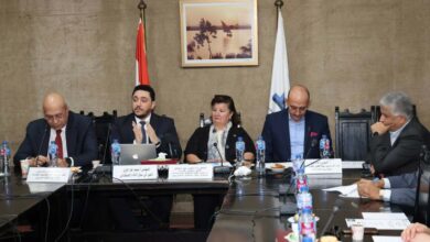 رجال الأعمال المصريين تبحث تأثير الذكاء الاصطناعي على استدامة تطوير الأعمال