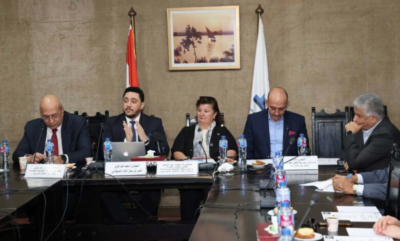 رجال الأعمال المصريين تبحث تأثير الذكاء الاصطناعي على استدامة تطوير الأعمال