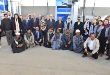 محافظ أسيوط ووفد الاتحاد الأوروبي يتفقدون وحدة تجهيز النباتات الطبية بأبنوب