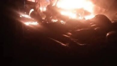 مصرع 7 أشخاص وإصابة 6 آخرين في حادث مروع على طريق السلوم الدولي