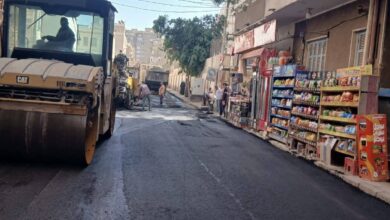 استكمال أعمال رصف ورفع كفاءة شوارع بحي شرق أسيوط ضمن الخطة الاستثمارية