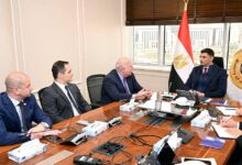 وزير الصناعة المصري يبحث مع "بولاريس" التركية خططها التوسعية بالمناطق الصناعية