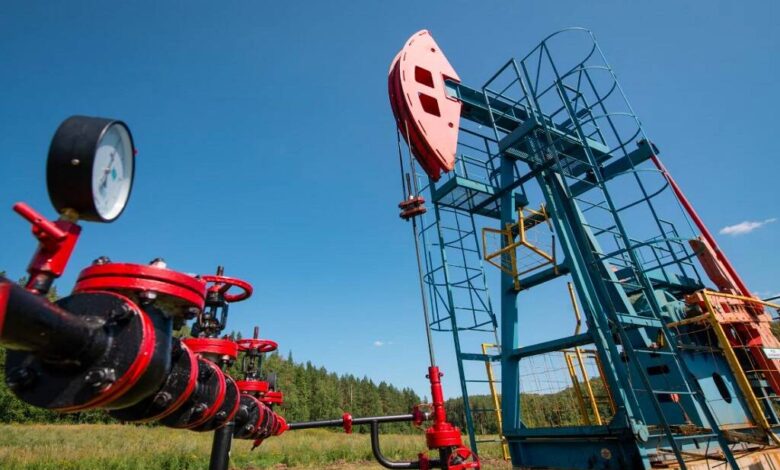 "بنك أوف أمريكا" يوصي ببيع النفط مع ارتفاع الأسعار العالمية