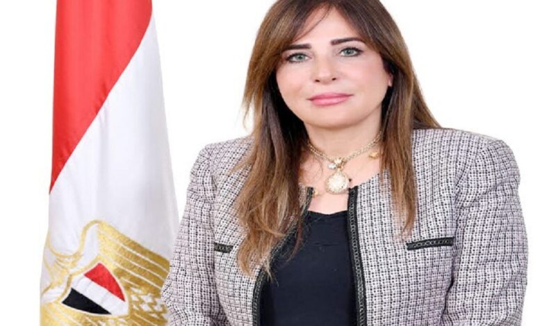 وزيرة الإسكان تتابع تنفيذ مشروعات خدمية ومرافق بمدينتي حدائق أكتوبر و6 أكتوبر