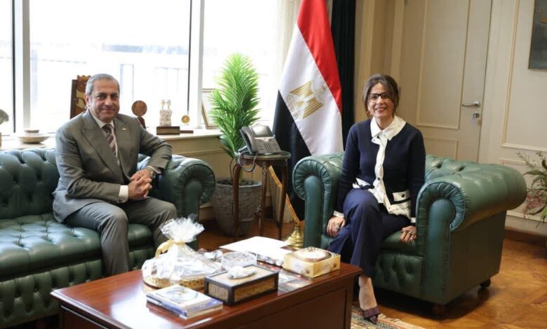 وزيرة الثقافة تبحث مع رئيس شركة العاصمة الإدارية تعزيز التعاون الثقافي والفني