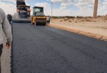 الوادي الجديد تواصل تطوير الطرق الداخلية والتحسين الحضاري بمركزي الداخلة والخارجة