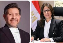 وزيرة الثقافة تطمئن الجمهور على صحة هاني شاكر