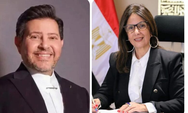 وزيرة الثقافة تطمئن الجمهور على صحة هاني شاكر