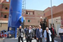 محافظ المنيا يتفقد محطة رفع صرف صحي الروضة. 