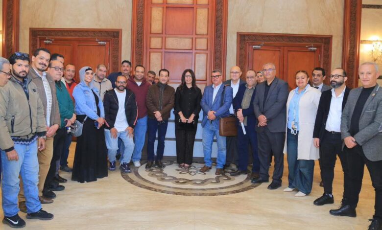 وزيرة الثقافة تتفقد الاستعدادات النهائية لـ"مسرح مصر"