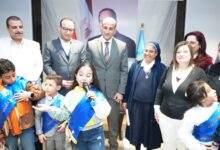 محافظ أسيوط يستقبل المهنئين بعيد الفطر